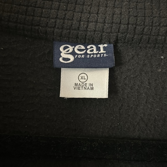 Gear Men’s Quarter Zip Pullover - Picture 2 of 6